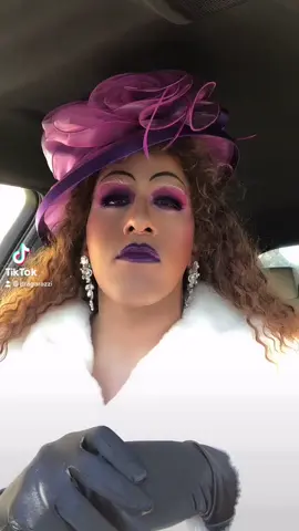 Who doesn’t love #hyacinthbucket a true ledge! #hyacinth #keepingupappearances #drag #dragqueen #lipsync #hat #actor #gay