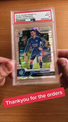 Packing up orders #tiktokbusiness #smallbusinesstiktok #smallbusinessuk #foryou #fyp #sportscards #sportscardsuk #soccercards #psacards