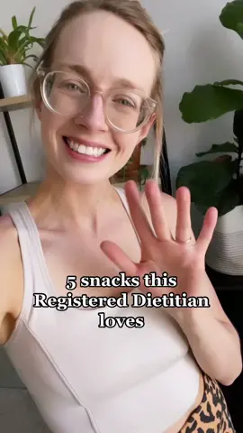 here for the snacks 🥨🍌🥜🍎 #nutrition #healthysnacks #eatingwell #dietitian #dietitiansoftiktok