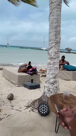 Pues si huele a eso! 🏝 #mexico #islamujeres #TheChallengeAllStars