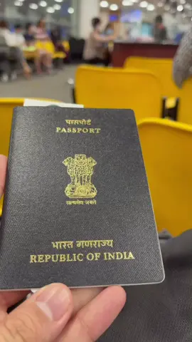 Aa raha hu mein #international #sg #flight #passport