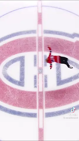 @elladjbalde is looking sharp in those @canadiensmtl threads! 🚨🚨 #NHL #hockey #sports