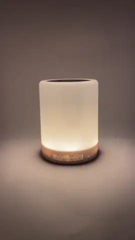 Parlante Touch : las luces funcionan al ritmo de la música 🌝✨. Tiene 3 tonalidades de luz en calido. Bluetooth / usb ✨