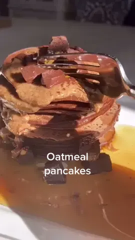 ALSO only 5 ingredients 🥺 #oattok #oatmeal #pancakes #healthyrecipes #Foodie #foodontiktok