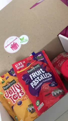 Did you know these products were vegan friendly ? 💚 #vegan #treats #sweets #SmallBusiness #fyp #foryoupage #trending #viral #follow #like #ukbusiness