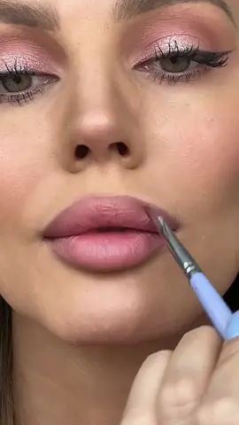 #lipcontour #lipstick #liptutorial @makeup