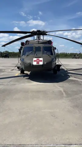 #army #military #aviation #blackhawk