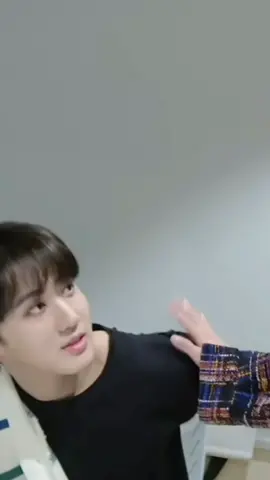 its ok changbin 😩#kpop #foryoupage #fyp #straykids #kpopfyp #lovestay #skzstay #straykidsstay #ot8 #han #changbin