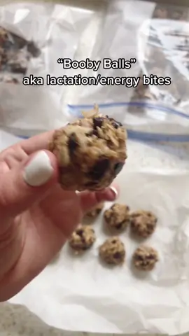 “Booby balls” #lactationrecipes #lactation #lactationcookies #breastfeedingtips #breastfeedingmommas #simplerecipes #energybites #postpartummusthaves
