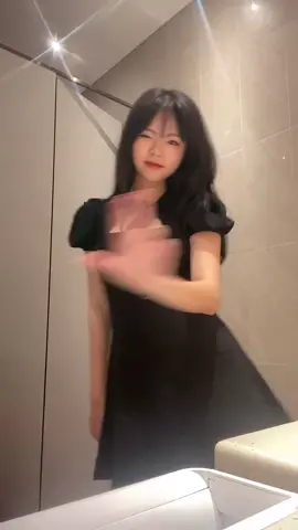 bắt trend vậy có bị muộn hong ạaaa dc:@babigminh #viral #dance #trending #xuhuongtiktok #fyp #vinahouse