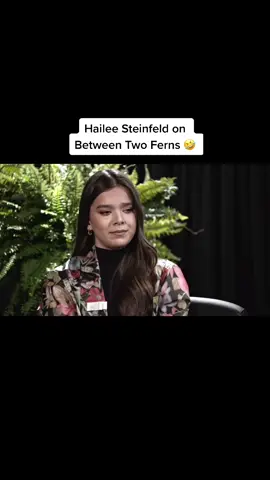 Was that the plan of Pitch Perfect? 🤣 #betweentwoferns #zachgalifianakis #haileesteinfeld #pitchperfect #foryoupage #fyp #foryou