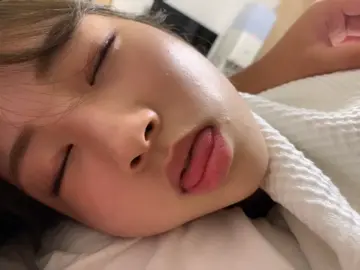 途中で「ウッ」という音が聞こえたあなたは今月、運命の人と出会えますよ🤫#マコちゃん推し #寝顔国宝 #に認定します #ベロが #オフサイドギリギリなんで #VARで #確認しましょう