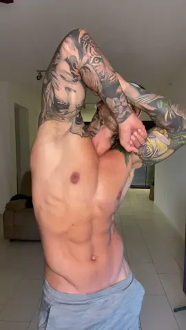 Tenía tiempo que no bailaba 🙈 perdonen mi ausencia 🙇🏻‍♂️