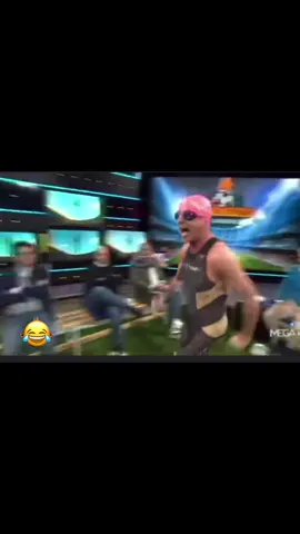 A Viniciu’s se le va la vista cuando llega a puerta!                            Sígueme y te sigo 🤝