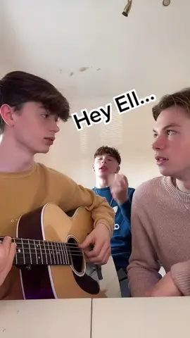Go follow my Instagram - @elliotjamesreay 🙃 @officiallckdwn @officialluke1 @sammcclellan #fyp #singing #singingchallenge #yellow #songconvo