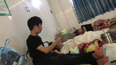 Tình cờ lên viện gặp được cảnh này ạ. Anh Ck chăm Vk đẻ😊mog nhữg ngày thág sau này em cũg sẽ tìm được một ng đàn ông tốt.Chúc ac trog vd luôn HP ạ ❤️