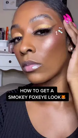 Easy foxeye for beginners🦊 #foxeye #foxeyemakeup #makeup #makeuphack #foxeyetrend