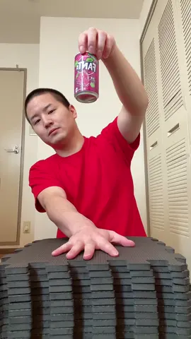 Man with the strongest hand 最強の手を持つ男