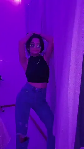 600MIL pessoas me seguindo???? GENTE, MUITO OBRIGADA POR TUDO! Eu amo vocês demais!! #foryou