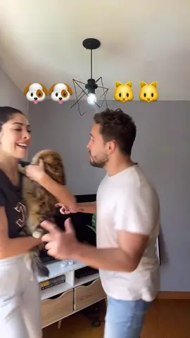 Jajaja le pegue sin querer 😂