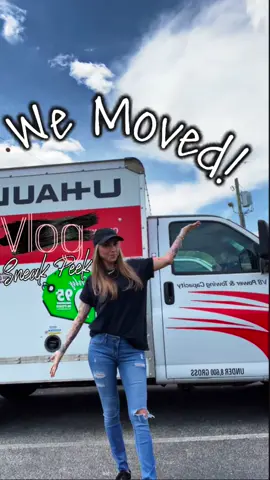 We Moved!!! Vlog: sneak peek. Link in bio for full video #TeamUSATryout #vlogday #movingin #sneakpeek #apartamenttour
