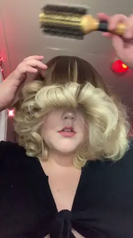 trying out @groovy_mal’s viral hair tutorial!! this hair is literally giving me disco fever gonna go listen to 70s hits for the rest of the day #fyp