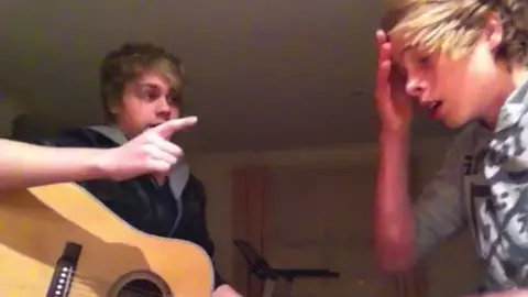 tw: muke. #muke #michaelclifford #lukehemmings #5sos #5secondsofsummer #foryou #fyp