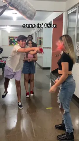 O @nilsonneto nem gostou de jogar esse copo de suco na minha cara não KKKKKKKKKK #asirmasmagicas