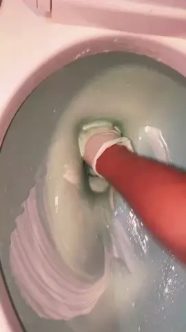 toilet request pt 2/2 🚽🧽 #cleaningtiktok #CleanTok #foryoupage #fyp #foryou #satisfyingcleans #asmrcleaning #asmr #clean #InTheHeightsChallenge #fy
