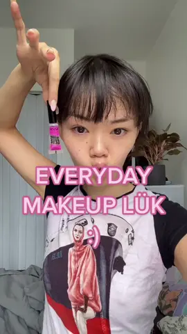 hi :)