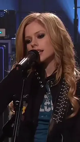 Nobody's Home (Live) #avrillavigne #AL7 #live #livevocals