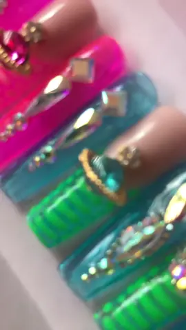 Just a little taste ✨ #smallbussiness #fyp #pressonnails #summer2021