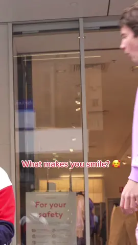 What makes you smile? 🥰 #kindness #nationalsmileday #smilechallenge (@nikomoon)