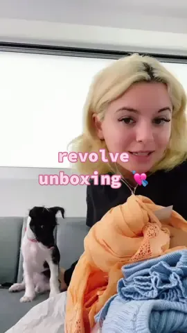 lmk if you want more casual unboxings on here :) @revolve @lpa @majorelle_collection #revolveme
