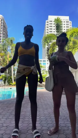 Randa loves her coconut 🥥🥥 after beach vibesssss 🥰🔥 #showetine @ran_abb