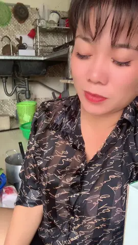 Thế là mọi người bỏ đi hết rồi 😊