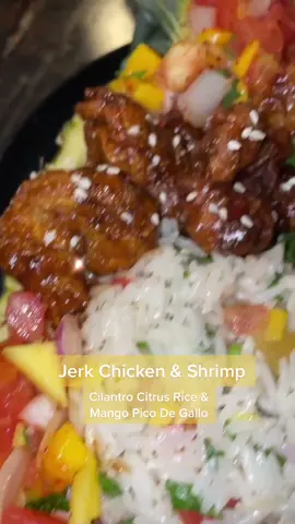 JERKIN PINEAPPLE BOWLS #Summer #islandfood#latino#shrimp  #jamaicatiktok#caribbeanfood#fy #foryou#foodtiktok#picodegallo#FoodLover#shrimp#Recipe#mex
