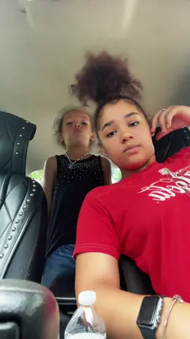 my sister attempting to do a tiktok 😂😂😂