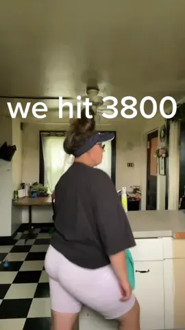we hit 3800 today? you guys kick ass this is 4 u