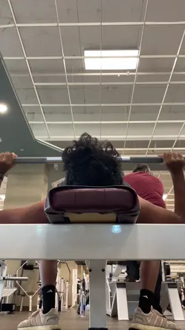 road to 225 #Vlog #benchpress