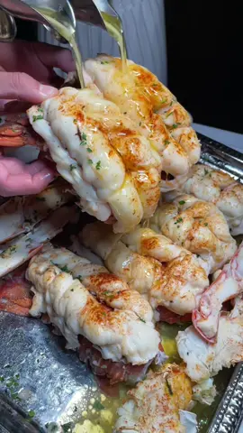 Happy national lobster day! #goldensteer #lobster #butter #seafood #tiktokfood #vegastiktok #dinner #wow