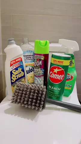 shower cleaning pt 1 🧼 #cleaningtiktok #cleanthatup #CleanTok #cleaningasmr #clean #scrubdaddy #scrubbing #comet #bleach #scrubbingasmr