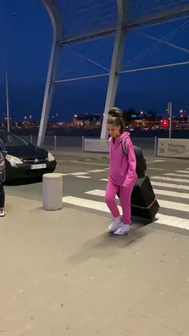 Druga osoba pod @ zabiera cie na wakacje☀️❤️ Cieszysz sie?🤔
