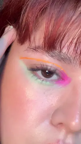 loved the inner corner #makeupfyp #graphicliner #editorialmakeup #parati