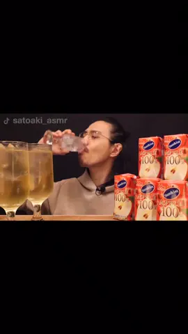 サンキスト アップル Sankist 100% apple #asmr #asmrdrink #drinksound #飲む音 #ドリンク #음료 #음료수 #ジュース #一気飲み #缶ジュース #氷 #氷音フェチ #リンゴジュース #りんごジュース #sunkist