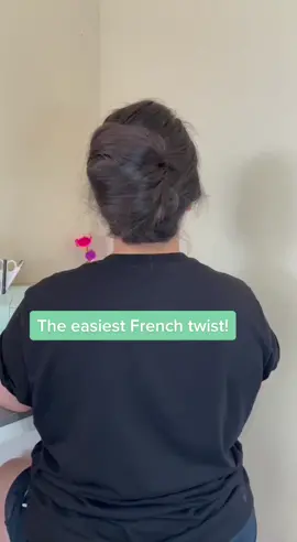 Wedding season?? #weddinghairideas #bridehairdo #bridesmaidhairinspo #frenchtwisthack #frenchtwisthair #eleganthair