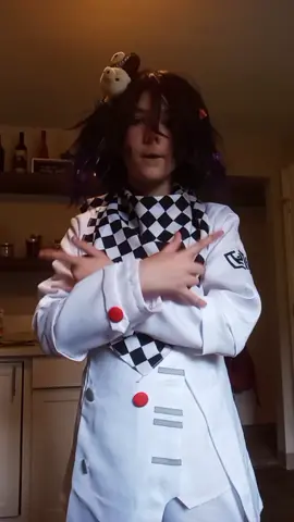 when you forget you're in kokichi and decide to do Junko poses #viral #kokichioumacosplay #kokichi #cosplay #junkopose