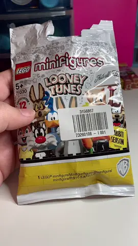 Couldn’t find too many of these! #minifigures #loonytunes #lego #blindbag #mysterytoy