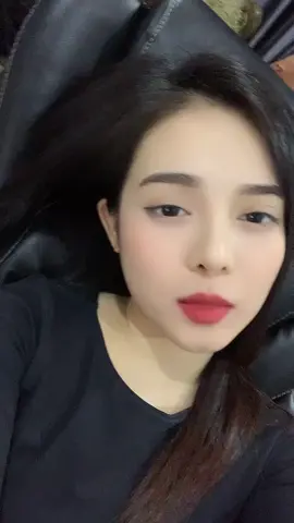 Giờ này sao không ngủ? #kiwikimquy