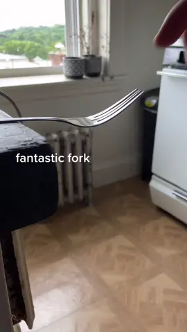 Be sure to get your daily servings of contact mic fun! #noisetok #contactmic #experimentalmusic #fork